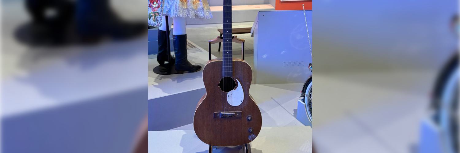 Kay hollow-body semi-acoustic guitar belonging to Sam Lightnin&rsquo; Hopkins ca.1951, ITC I-0001a