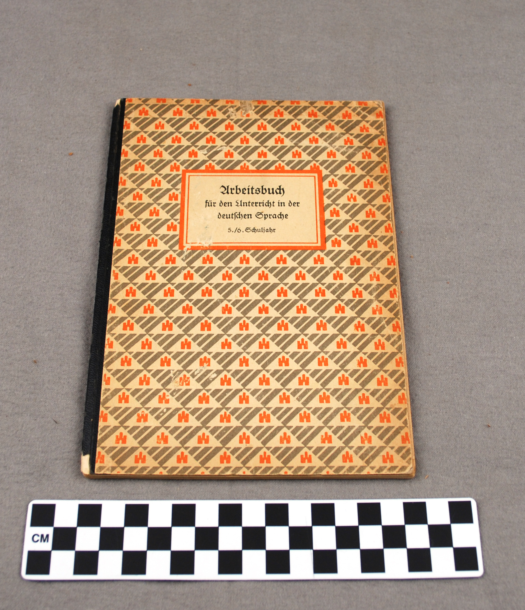 Object: Book (German Children’s Text Book) | UTSA Institute Of Texan Cultures