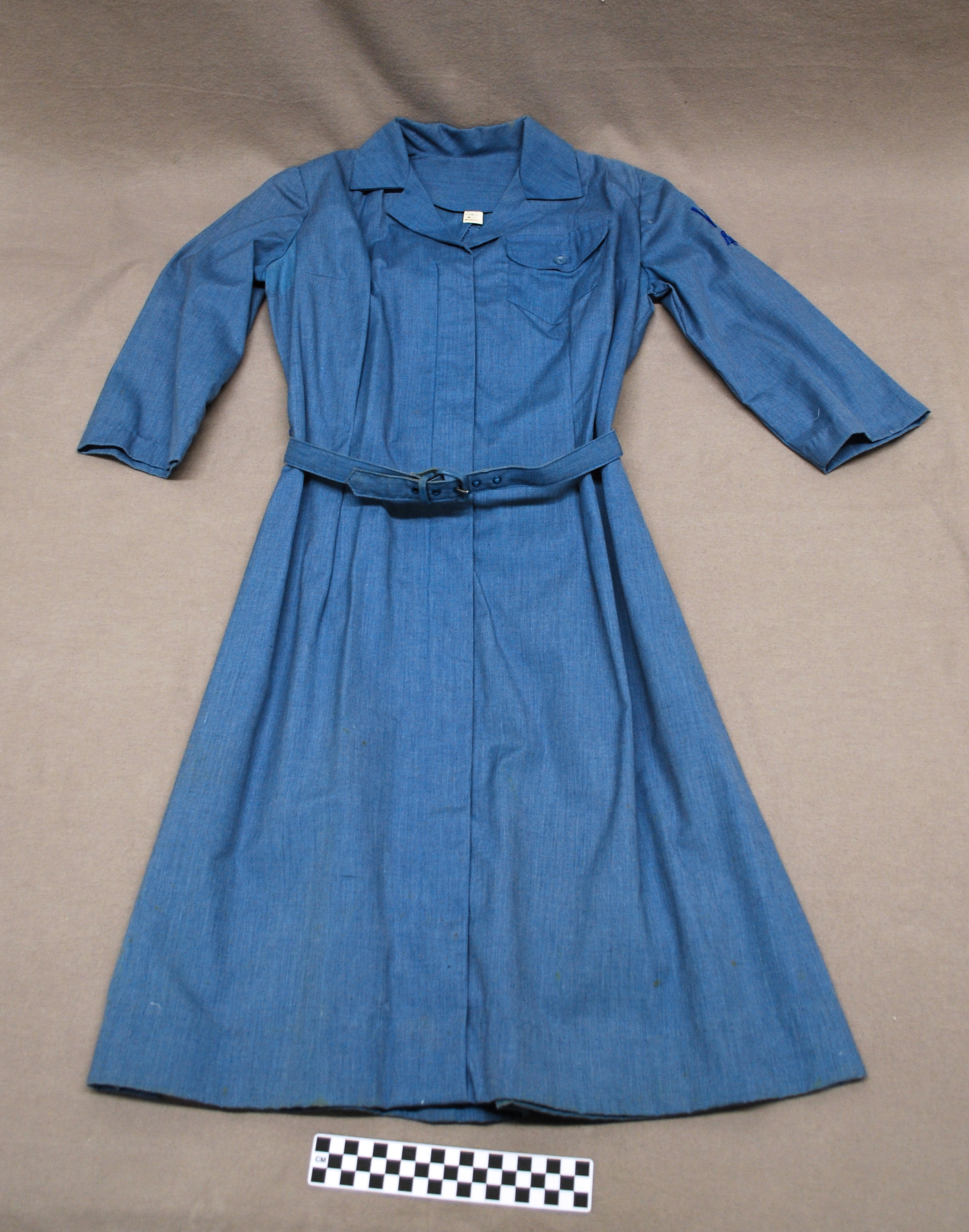 Object: Uniform (Ladies Auxiliary VFW Uniform) | UTSA Institute Of Texan Cultures
