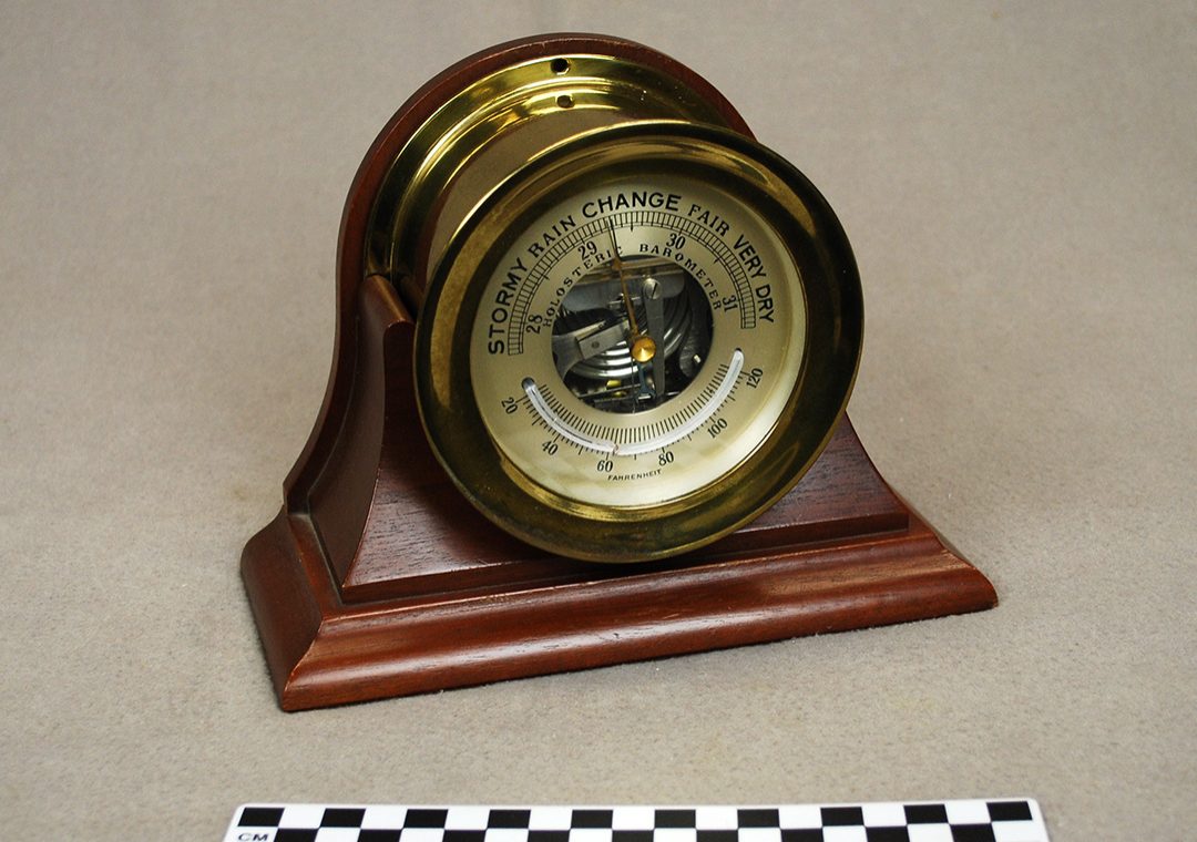 Holosteric Barometer