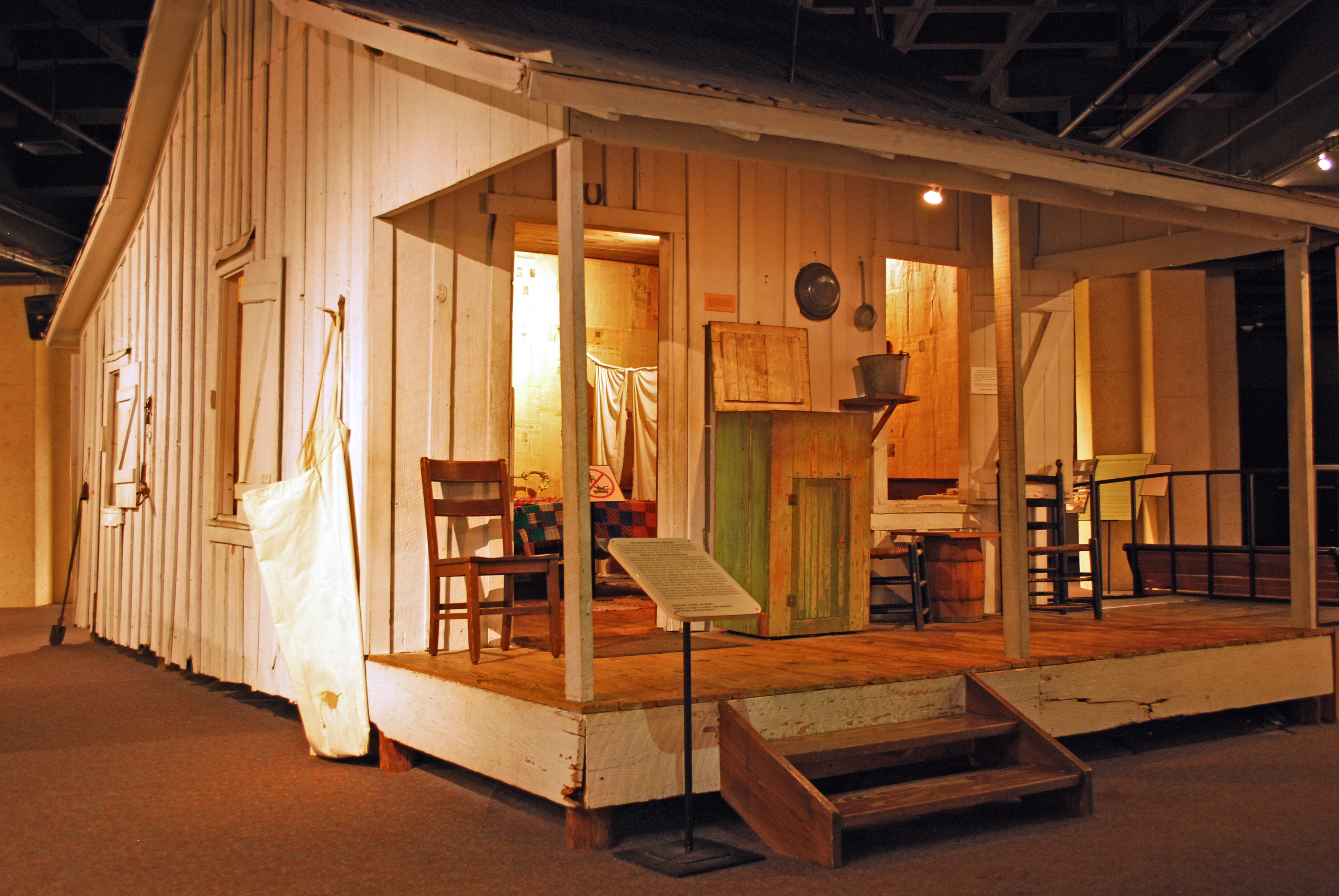 Object: Cabin (Sharecropper’s Cabin) | UTSA Institute Of Texan Cultures