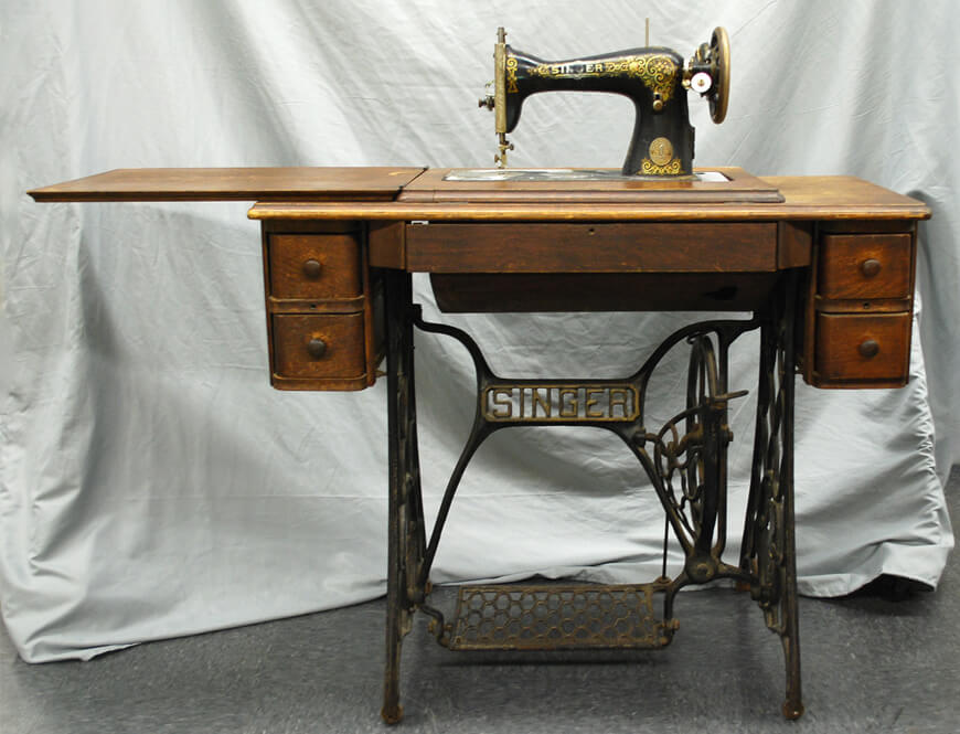 Singer Sewing Machine made by the Singer Sewing Machine Company